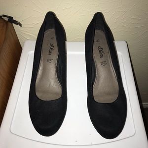 s. Oliver black leather cuir wedges